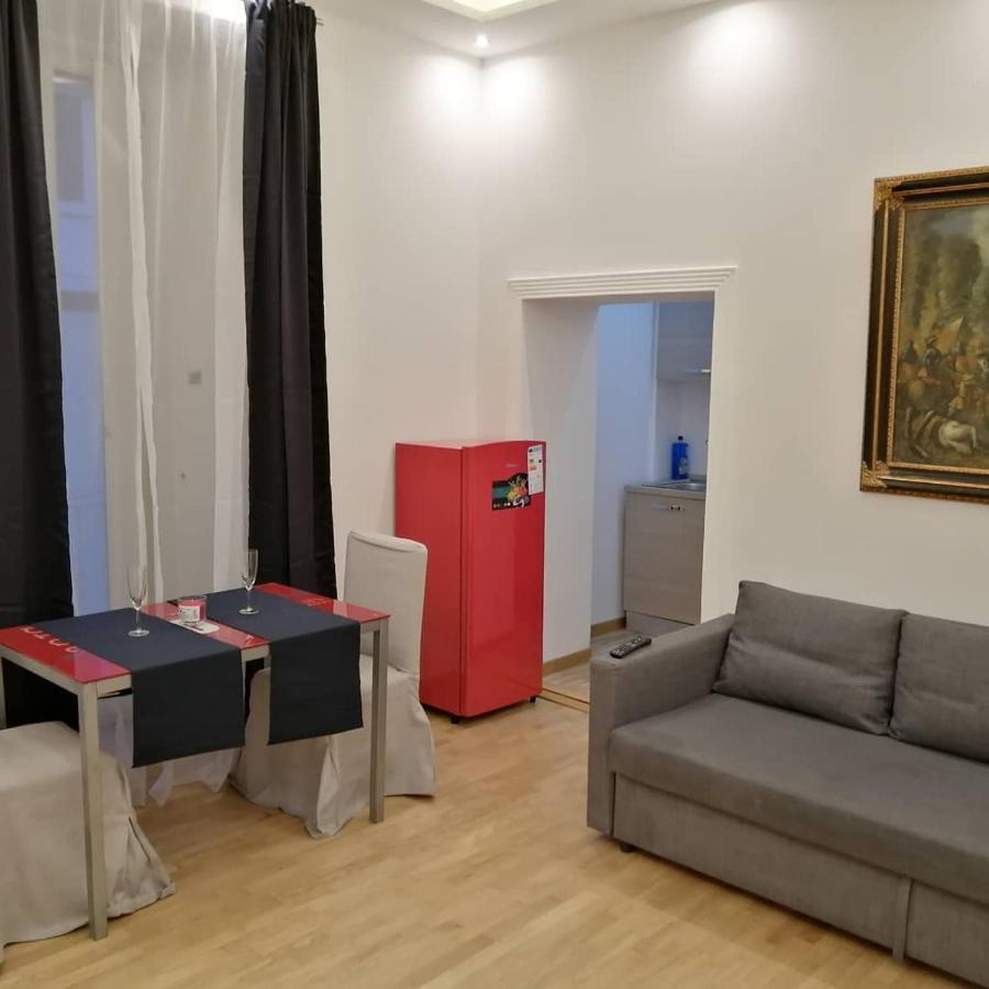 La Dimora Dei Borbone Apartamento Nápoles Exterior foto