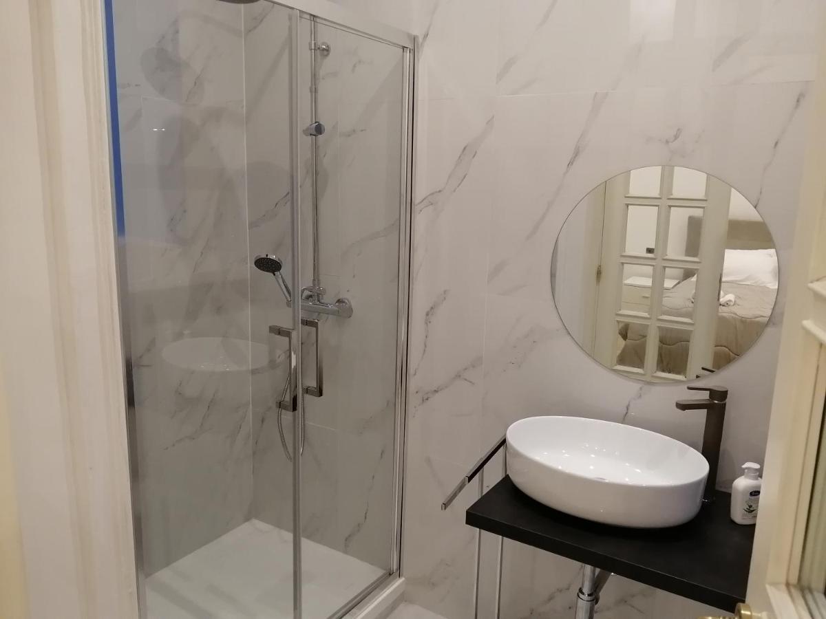 La Dimora Dei Borbone Apartamento Nápoles Exterior foto
