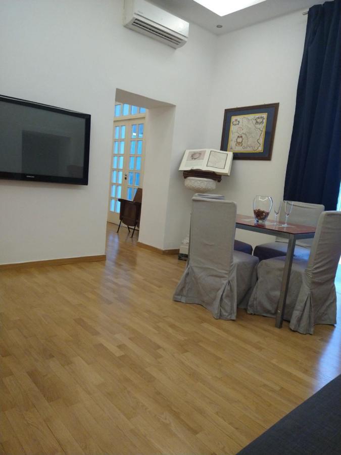 La Dimora Dei Borbone Apartamento Nápoles Exterior foto