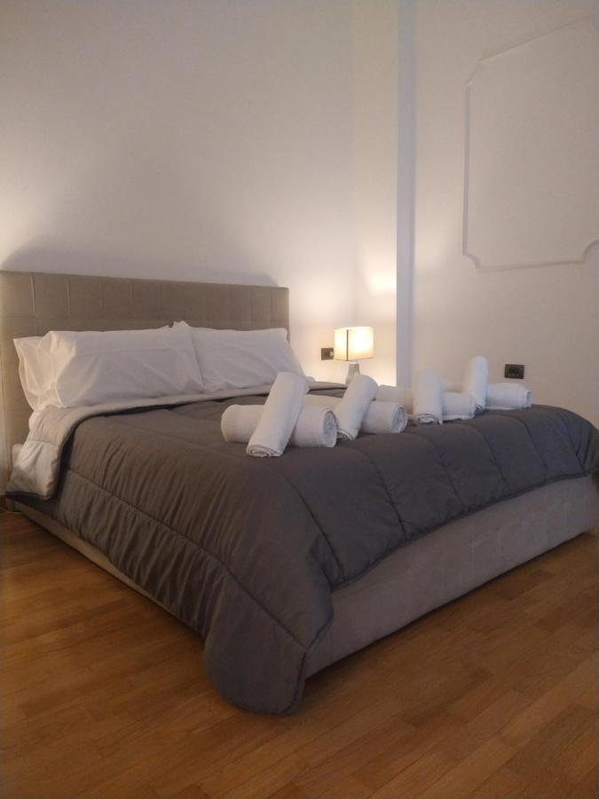 La Dimora Dei Borbone Apartamento Nápoles Exterior foto